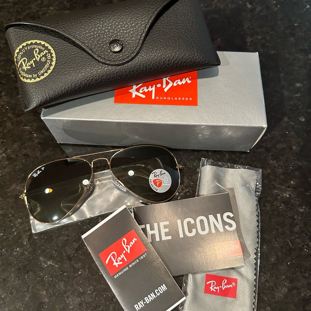 Ray ban aviators polarized artists new in box